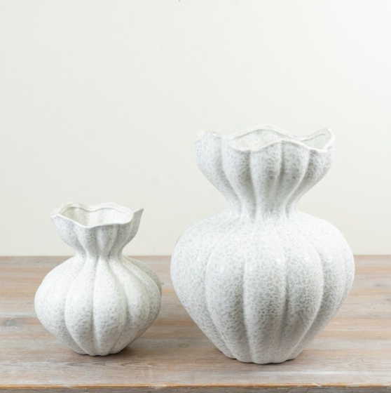 22.5cm Sculpted Ceramic Vase - size comparison