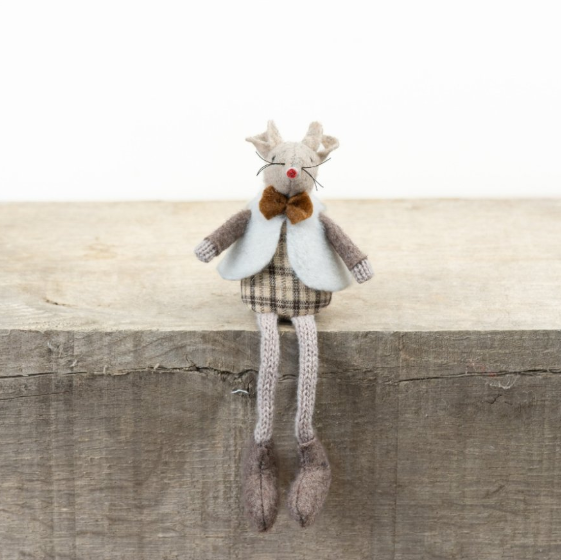 Caramel Sitting Mouse decoration, 15cm, dangling legs over shelf edge